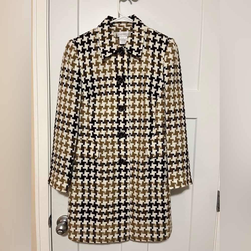Worthington long jacket, woven design, 2 front pockets size 6